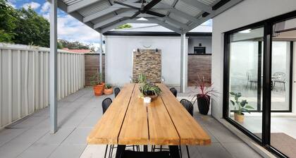 Little Palace on Buckingham - Private and quiet two bedroom, two bathroom apartment