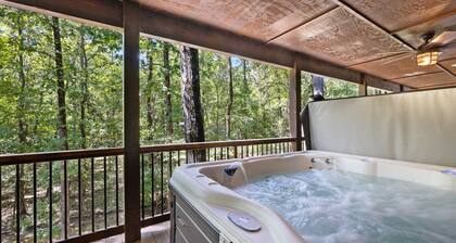 LOCATION!! Rustic/Modern Retreat~Huge Trees~Covered Deck~Hot Tub~Fire Pit~Arcade