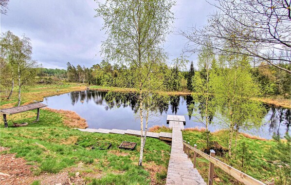 المنطقة المحيطة بالمنشأة