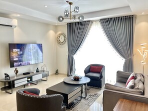 TV, Netflix, streaming services