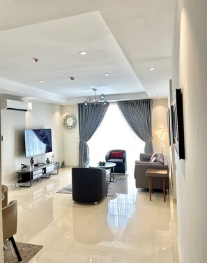 Fernseher, Netflix, Streaming-Dienste