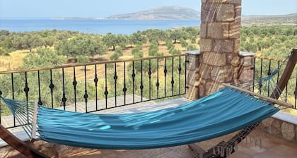Villa Othon - Leni
΀he most beautiful sunsets in the Laconian Gulf.