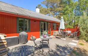 تناول الطعام بالخارج