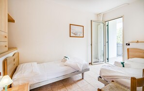 2 bedrooms, free WiFi, bed sheets