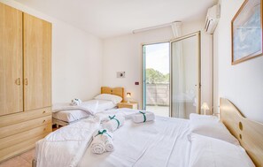 1 bedroom, free WiFi, bed sheets