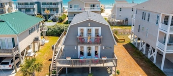 The Beach Barn - Dog-Friendly, Sleeps 10, Free Linen, Shibumi & RV Parking