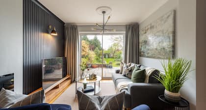 Exclusive Large Luxury House - Sleeps 9 - Five mins to NEC, BHX, Resorts World