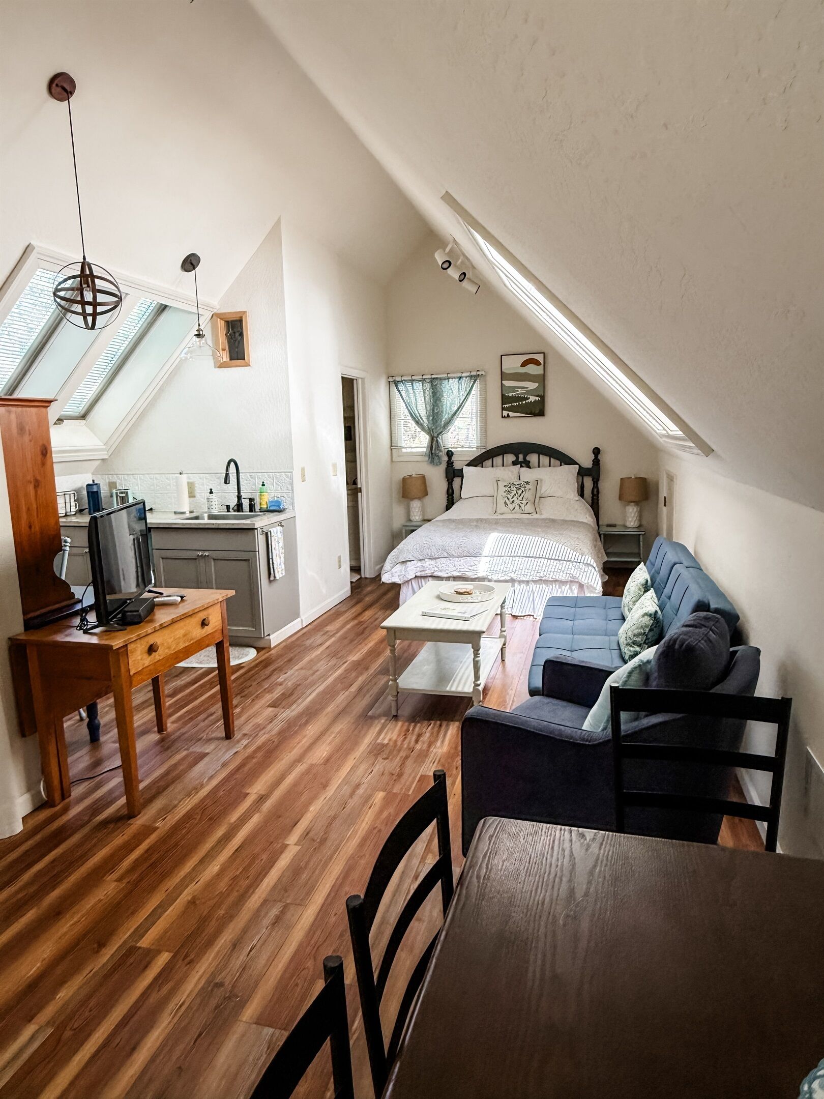 2 slaapkamers, een bureau, reisbedje, gratis wifi