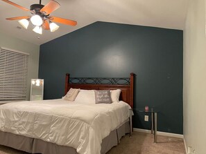 3 bedrooms, desk, iron/ironing board, WiFi - Peaceful Hideaway Hospital Close - Entire Home (Concord)