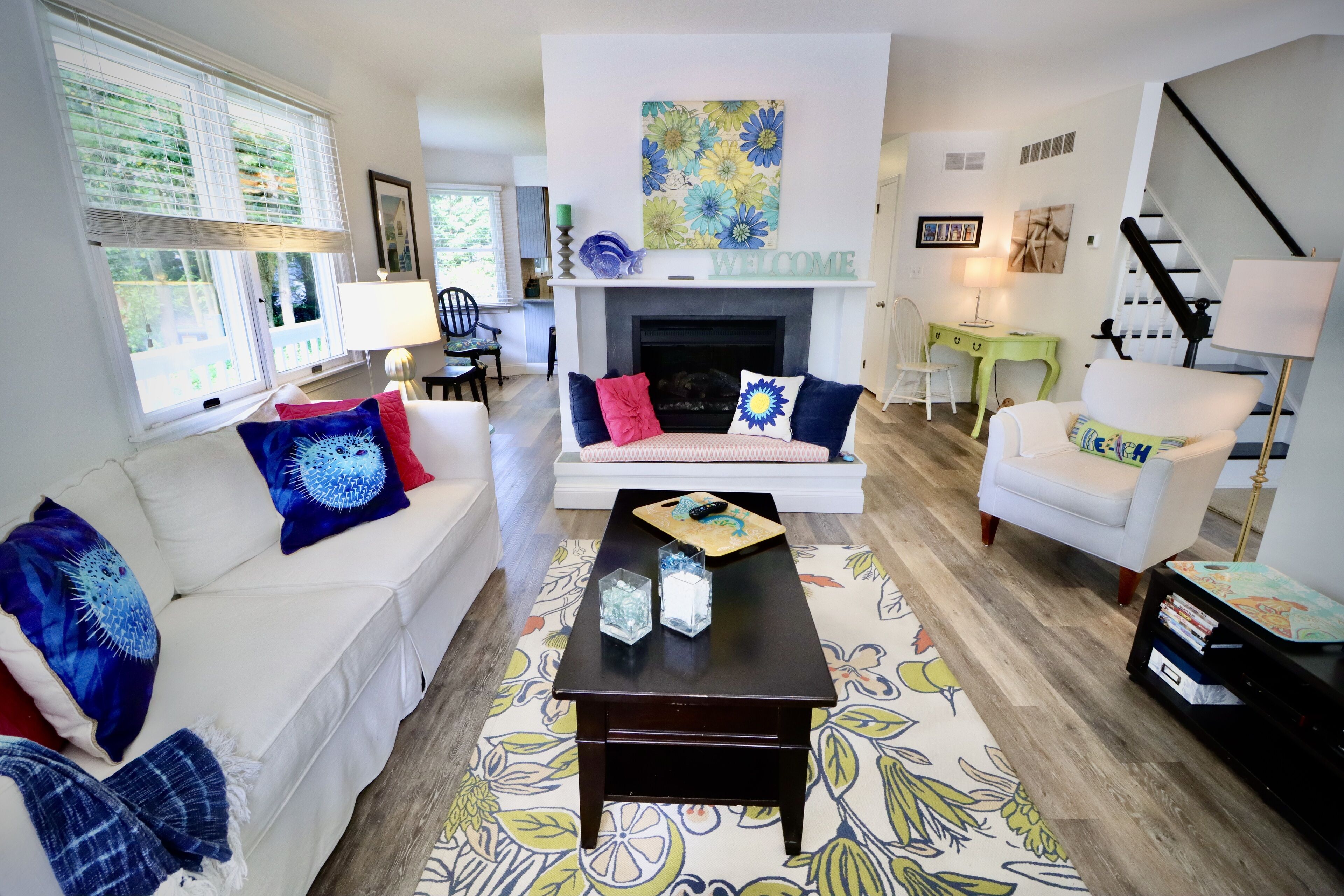 ONLY A 7 MINUTE WALK TO THE BEACH!