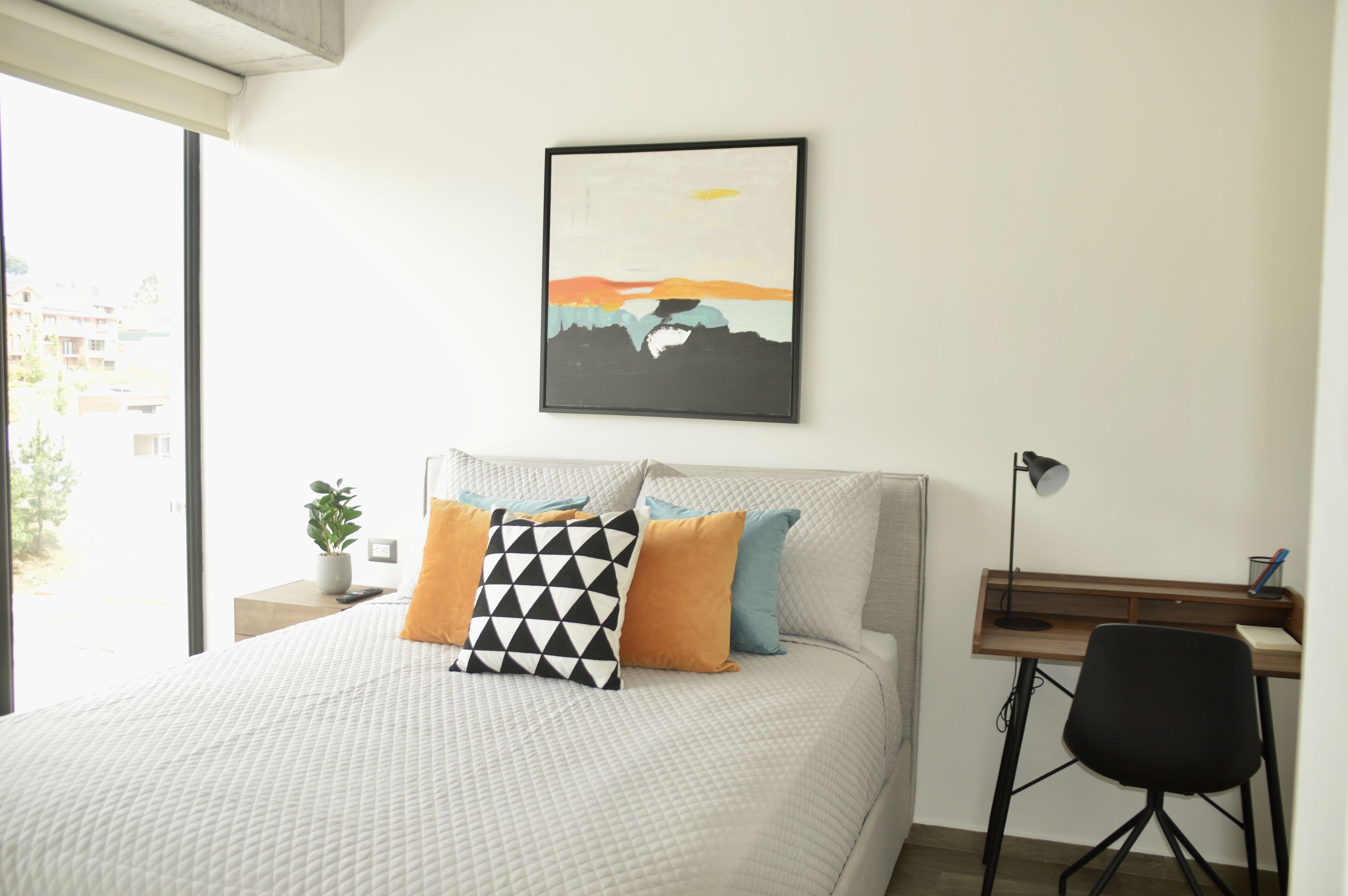3 bedrooms, desk, iron/ironing board, WiFi