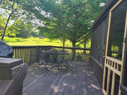 Lake hideaway