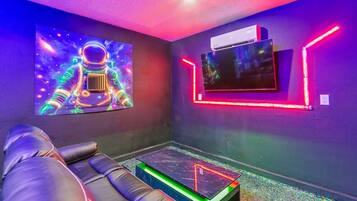 Smart TV, fireplace, video games, ping pong