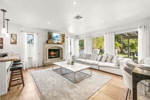 Smart TV, fireplace, video games, ping pong