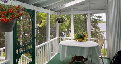 Tranquil Lakefront Property, Situated in the Heart of the South Shore