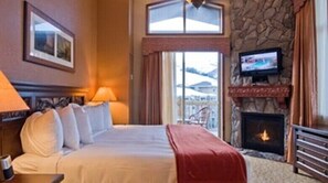 9 bedrooms, iron/ironing board, WiFi, bed sheets