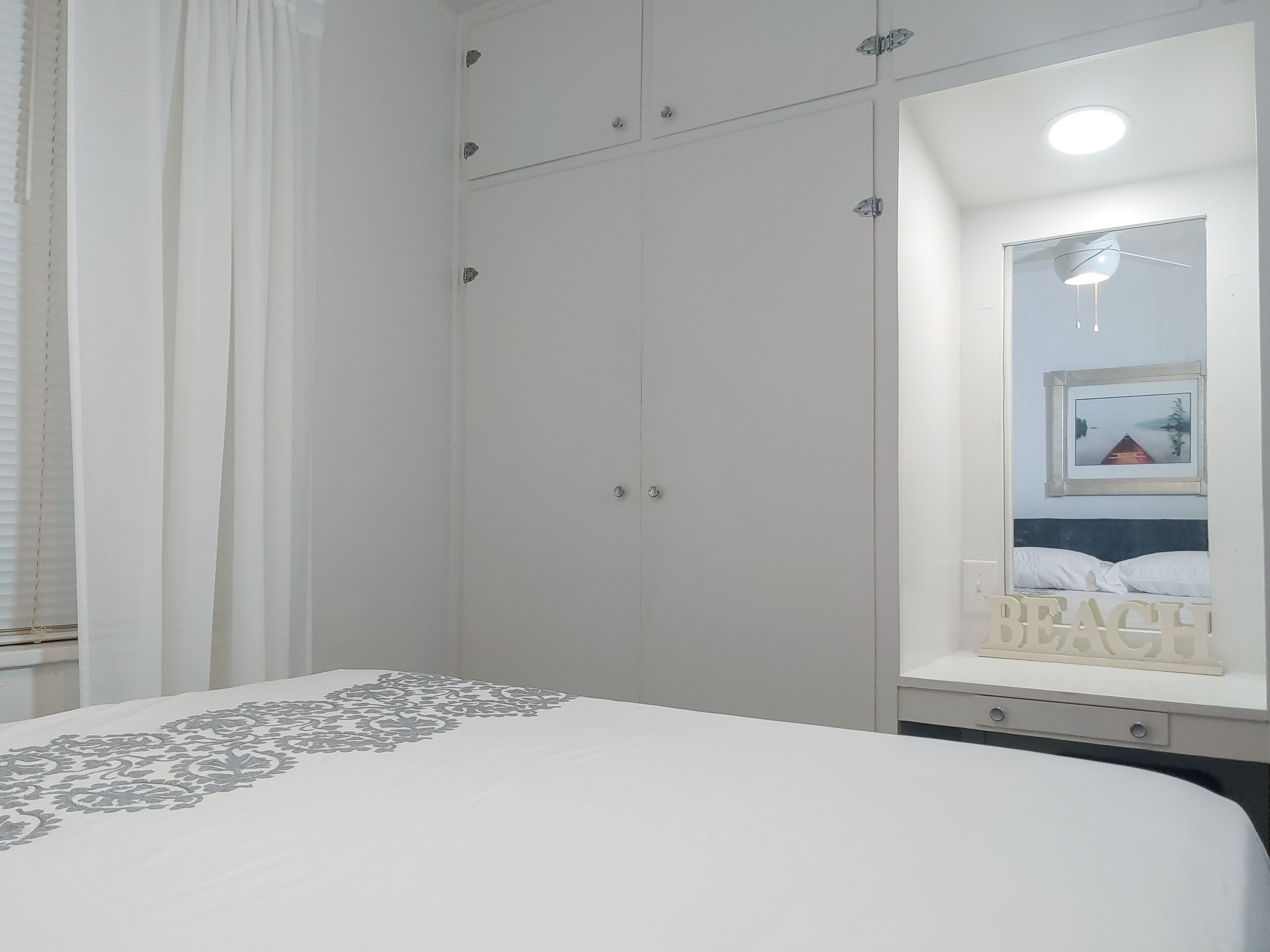 3 bedrooms, iron/ironing board, travel crib, free WiFi