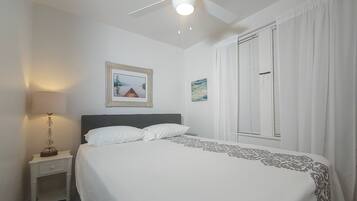 3 bedrooms, iron/ironing board, travel cot, free WiFi