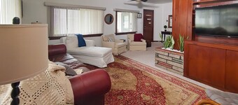 Huge historic on Lake Michigan w/ large yard, fire pit, BBQ & air conditioning