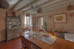Dining - 4Bed3Bath 1736 Farmhouse/Barn Conversion-Hearth (Sainte-Soline)