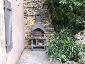 Terrace/patio - 4Bed3Bath 1736 Farmhouse/Barn Conversion-Hearth (Sainte-Soline)