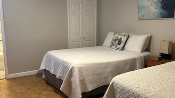 3 bedrooms, iron/ironing board, free WiFi, bed sheets