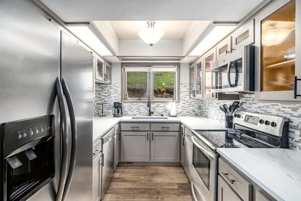 Fridge, microwave, oven, stovetop