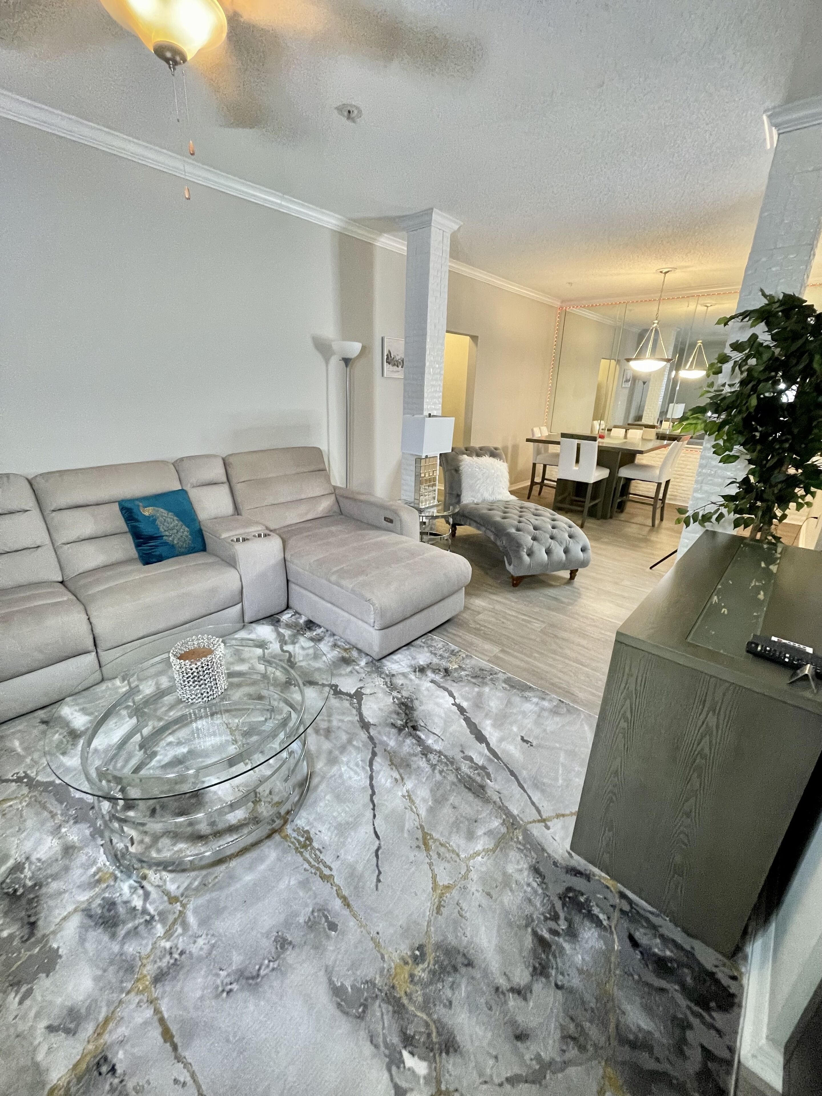 Immaculate Luxurious Home 2 King Bedrooms With Sofa Bed