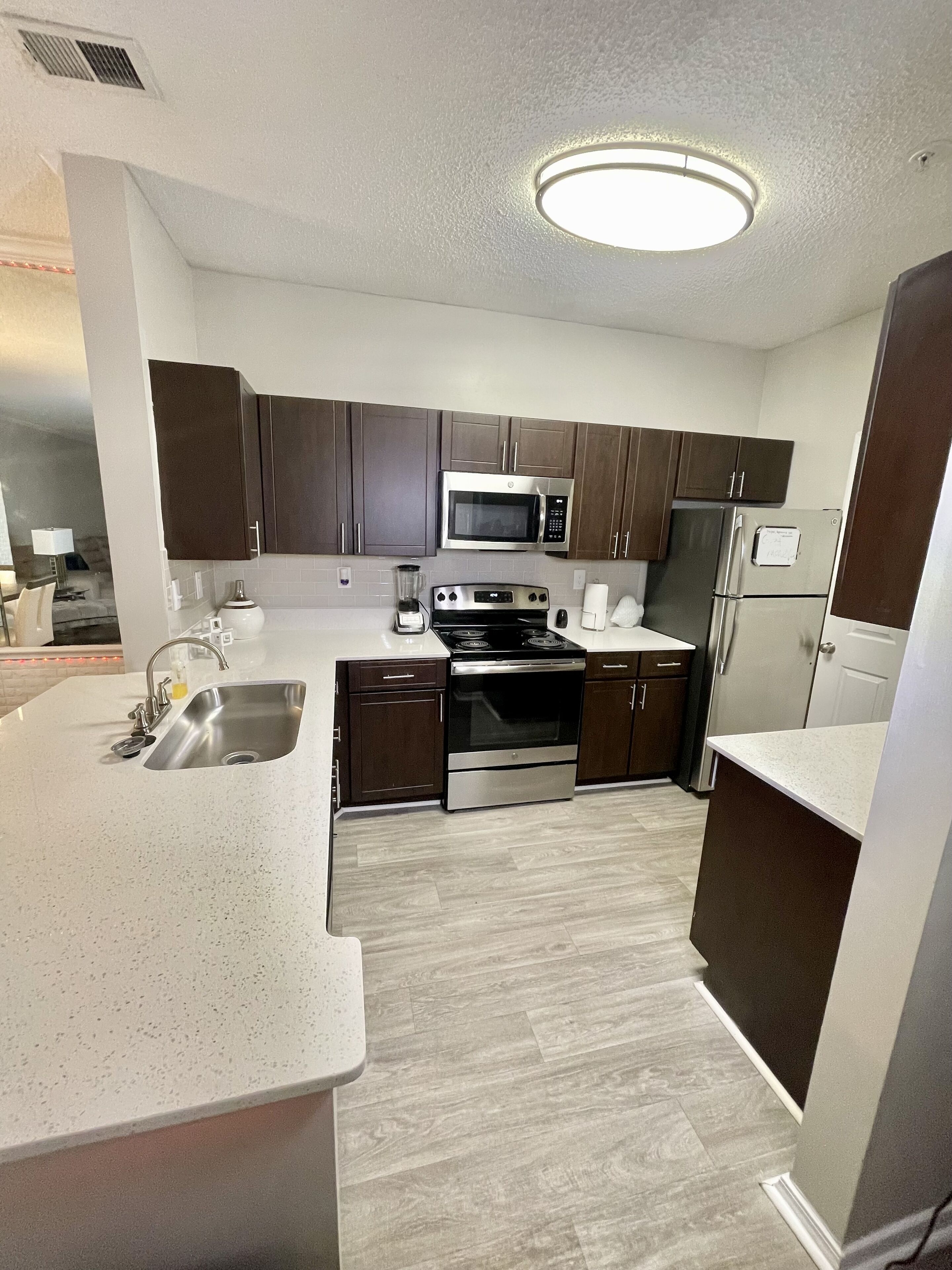 Immaculate Luxurious Home 2 King Bedrooms With Sofa Bed