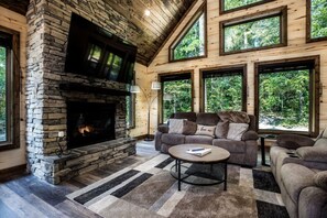 Smart TV, fireplace, stereo