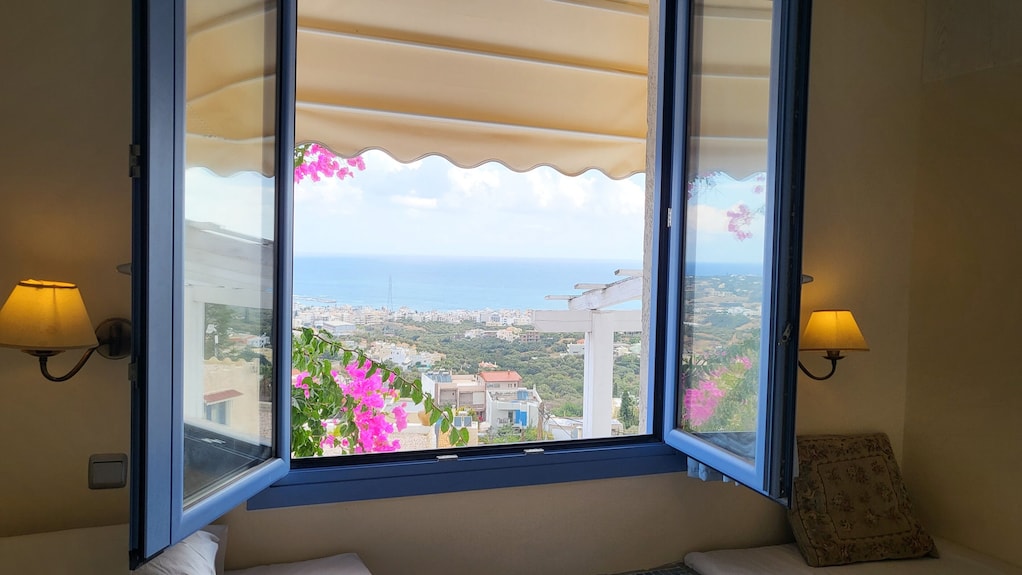 Habitación Espaciosa Privada Con Vistas Completas Al Mar - Crete