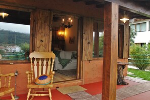 Habitación, 1 habitación, con acceso para personas discapacitadas, balcón | Área de sala de estar