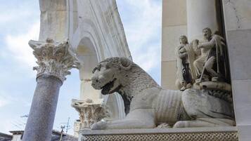 Room, 1 Bedroom, Terrace | Property grounds