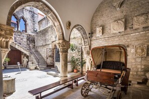 Room, 1 Bedroom, Terrace | Property grounds