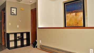 Apartment, 2 Bedrooms | Interior
