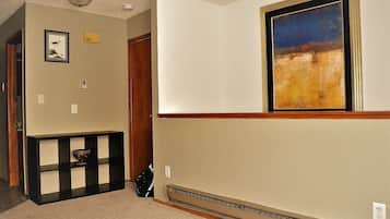 Apartment, 2 Bedrooms | Interior