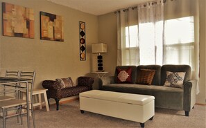 Appartement, 2 chambres | Coin séjour