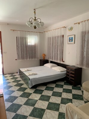 Room, 3 Bedrooms, Balcony | 3 bedrooms - Room-villa ata Razanac - Apartment (Razanac)