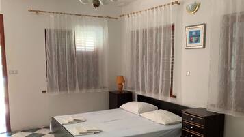 Room, 3 Bedrooms, Balcony | 3 bedrooms