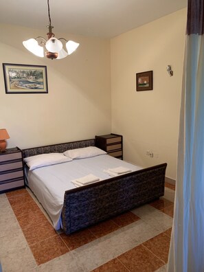 Room, 3 Bedrooms, Balcony | 3 bedrooms - Room-villa ata Razanac - Apartment (Razanac)
