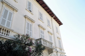 Room, 3 Bedrooms, Balcony | Exterior - Room-villa ata Razanac - Apartment (Razanac)