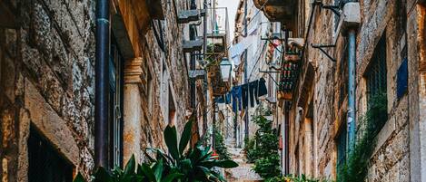 Huone, 3 makuuhuonetta, parveke | Ulkoalueet