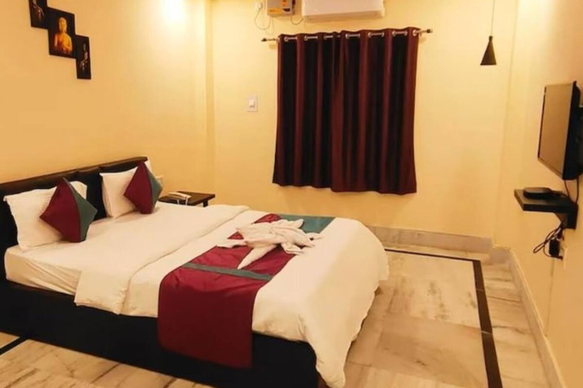 Egyptian cotton sheets, premium bedding, down duvets, memory-foam beds