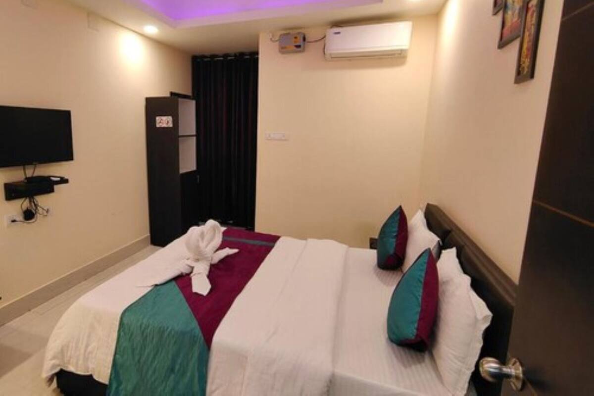 Egyptian cotton sheets, premium bedding, down duvets, memory-foam beds