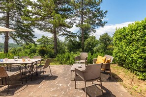 Villa, 3 Schlafzimmer, Balkon | Speisen im Freien