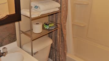 Apartment, 2 Bedrooms | Bathroom