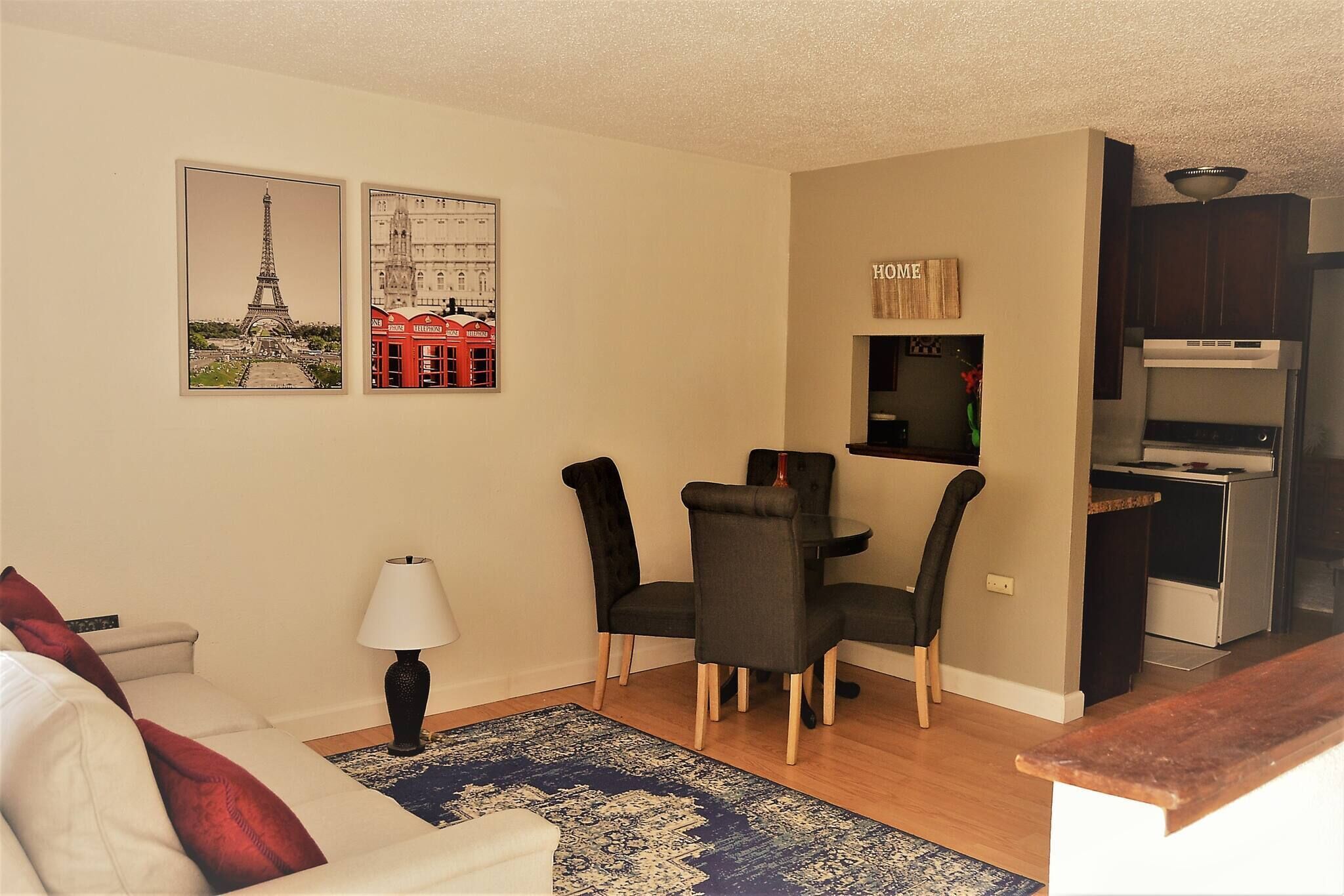 Apartment, 2 Bedrooms | Living area