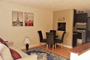 Apartment, 2 Bedrooms | Living area