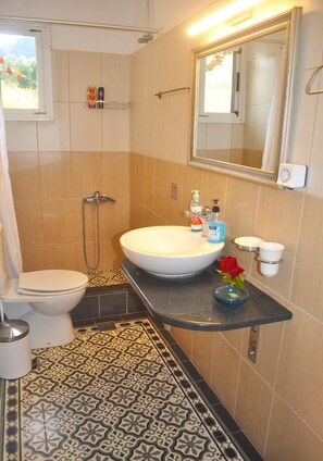 Apartment, 2 Bedrooms, Smoking, Balcony | Bathroom | Free toiletries, hair dryer, towels - Holiday House Angelos C on Agios Gordios Beach (Corfu)