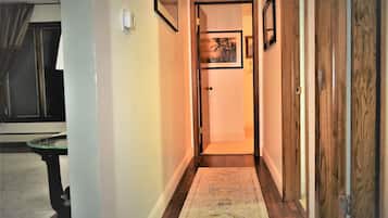 Apartment, 2 Bedrooms, Balcony | Interior
